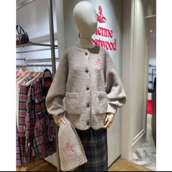 Vivienne Westwood Cardigan with Scarf - Picture 5 of 9